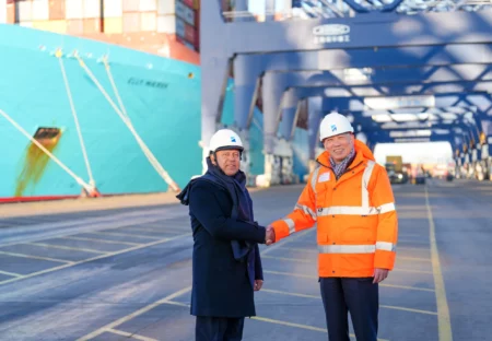 Egyptian minister of transport visits Port of Felixstowe