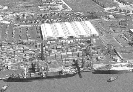 A purpose-built passenger and freight terminal opened for Townsend Thoresen.