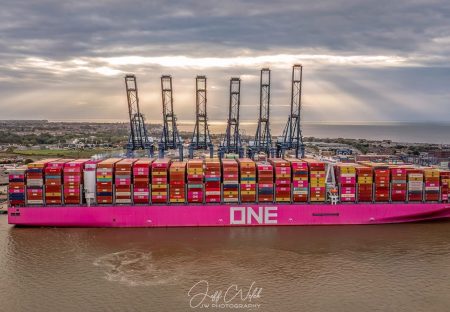 Welcoming ONE Intelligence on its Maiden Call to the Port of Felixstowe